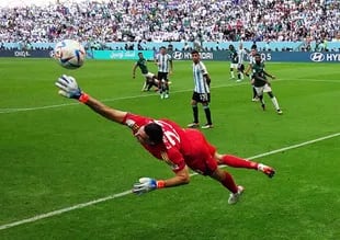 Otro ángulo para ver el golazo de Salem Al Dawsari