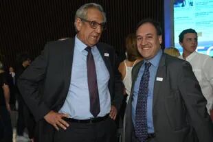 El periodista Fernando Laborda (derecha) y Facundo Suárez Lastra