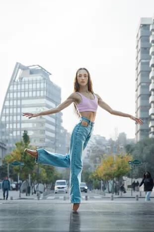 La argentina María Lovero lleva doce años en el Ballet de Santiago, en Chile, su "casa artística"