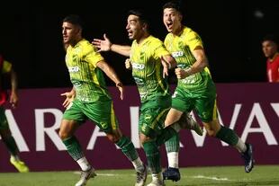 Defensa y Justicia pisó fuerte en Brasil, Gabirel Hachen celebra el primer tanto del partido ante Bahía, por la Copa Sudamericana