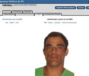 Ficha policial de Carlos Reinicke en Brasil