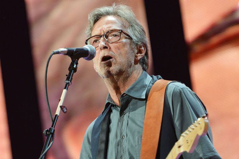 “Tras el anuncio del primer ministro el lunes 19 de julio de 2021, me siento obligado a hacer mi propio anuncio”, dijo Clapton