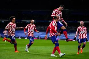 Atlético de Madrid lucha por mantener su lugar en los puestos de Champions League, y deberá superar a Valencia para seguir en carrera