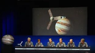 Científicos de la NASA realizan una conferencia de prensa tras el arribo al planeta