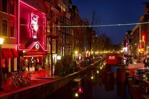 Amsterdam. Planean construir un "centro erótico" para aliviar la zona roja