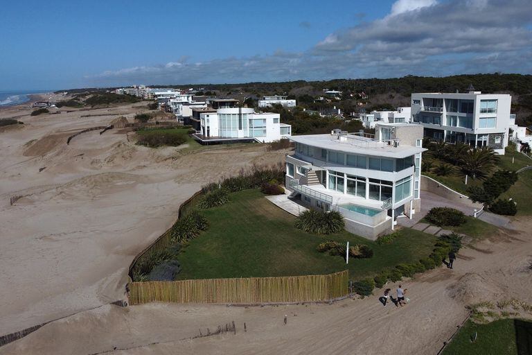 Tras la apertura de las fronteras en Uruguay, Cariló vuelve a tener algunas casas disponibles