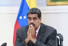 Trump alude a un posible golpe y sanciona al círculo de Maduro