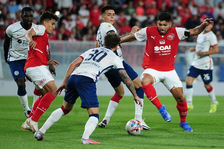 Independiente y San Lorenzo empataron 1-1 en Avellaneda