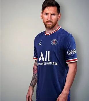 La imagen con la que sueñan en París: Lionel Messi con la camiseta del poderoso PSG