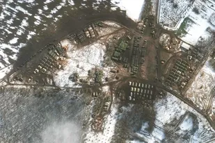 Imágenes de satélite muestran más movimientos de tropas rusas
