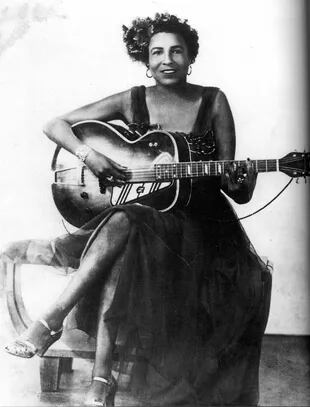 Memphis Minnie se destacaba principalmente por el modo en el que tocaba la guitarra