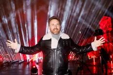 David Guetta da la bienvenida al 2021 con un show en el Louvre