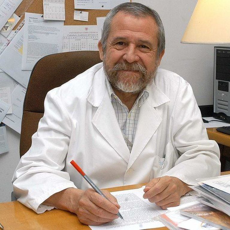 Francisco Mora se formó como médico y es doctor en neurociencias.