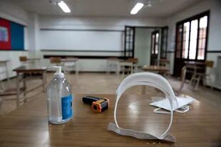 Los elementos de protección y de higiene estarán presentes en las aulas
