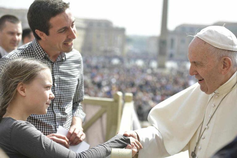 Insua le presentó Greta al Papa en el Vaticano, en abril de 2019