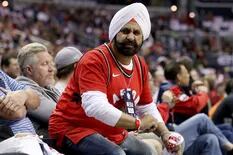 La historia del hincha indio que asistió a todos los partidos de Toronto Raptors