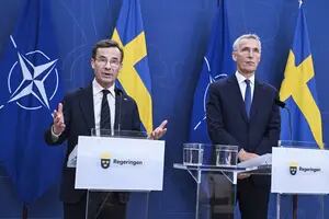 La OTAN se amplía a 32 miembros: Hungría despejó el camino para el ingreso de Suecia