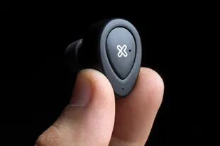 Los auriculares de Klip Xtreme tienen un botón para controlar la reproducción del audio