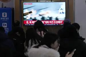 Kim Jong-un vuelve a disparar misiles a un centenar de kilómetros de Seúl