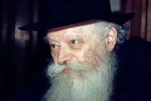Quién era “el Rebe de Lubavitch”, el rabino de influencia global cuya tumba visitó Javier Milei en Nueva York