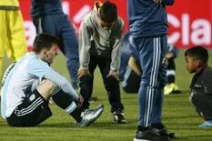 Qué le dijeron a Lionel Messi los niños que lo consolaron tras la derrota ante C