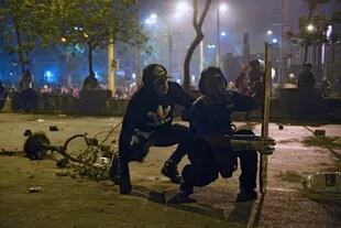 La policía avanzó contra los manifestantes con gases lacrimógenos