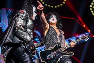 Gene Simmons and Paul Stanley, the soul of all Kiss parties