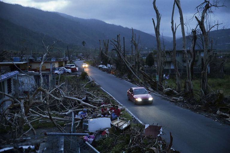 En Yabucoa, Puerto Rico, desolación tras el paso del huracán