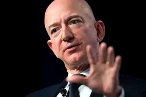 Jeff Bezos es demandado por su empleada doméstica por no dejarla ir al baño ni tomarse descansos