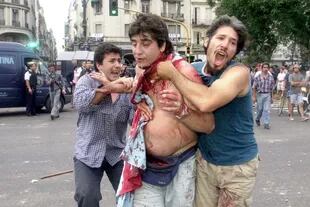 Un herido grave en la represión cerca de la 9 de Julio