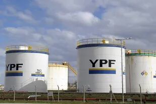 Fallo contra YPF: deberá indemnizar con más de US$230 millones a una empresa por una decisión de Néstor Kirchner