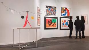 El móvil de Alexander Calder que una galería barcelonesa vende a 2,5 millones de euros