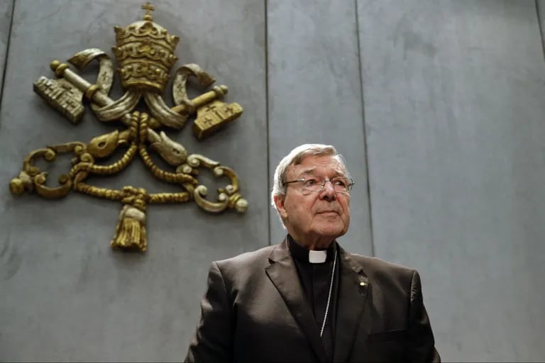 È morto l’influente cardinale George Pell, il primo “Cesare” finanziario del Vaticano nominato da Francesco