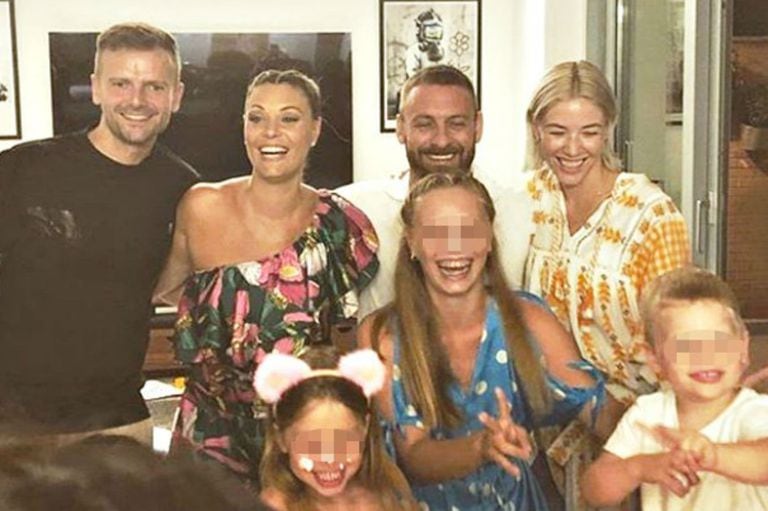 Daniele De Rossi celebró el cumpleaños de su hija Gaia junto a ex Tamara Pisnoli, su esposa Sarah Felberbaum, y otros niños 