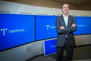 Para el CEO regional de Telefónica, en la Argentina se necesitan "precios ajustados a la realidad de mercado"