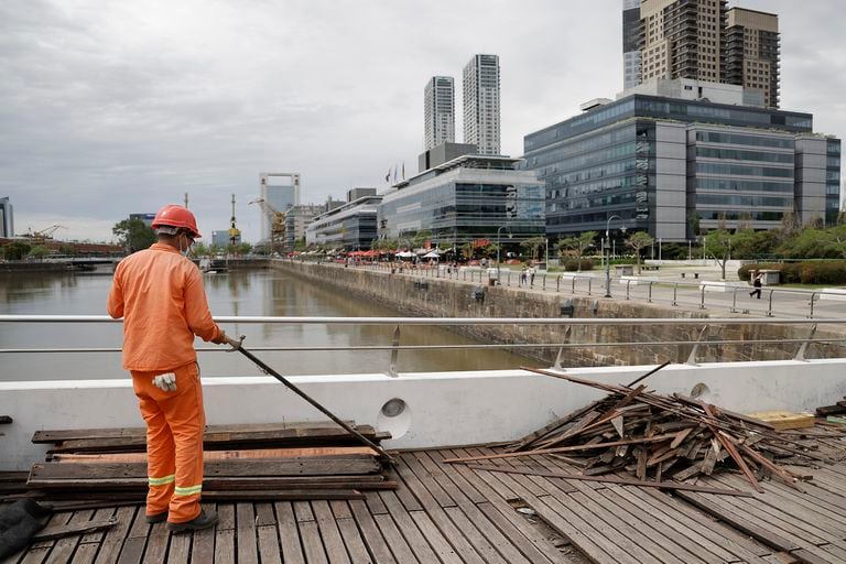 Calatrava envió su majestuosa obra en barco desde Bilbao