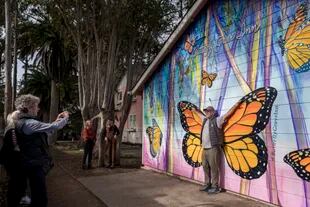 Sitios de California como el Santuario de Mariposas Monarcas de Grove, en Pacific Grove, atraerán a las personas de Aries