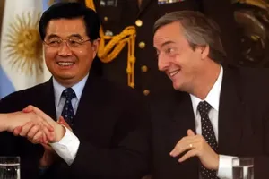 El "cuento chino" de los 20 mil millones en el gobierno de Néstor Kirchner