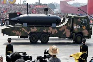 Durante una marcha militar en China, se pudo ver el gran UUV HSU001