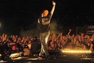 Offspring, junto con The Wailers, en el Quilmes Rock 2004; este año, el festival cumple dos décadas de historia