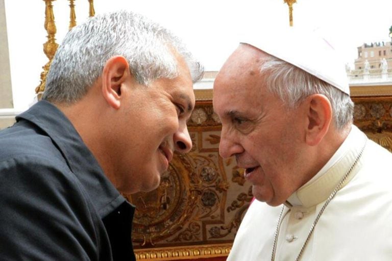 El expresidente de la Cámara de Diputados despegó al Sumo Pontífice de la organización de la misa en Luján