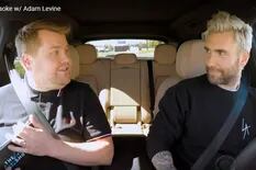 Adam Levine casi causa un caos de tránsito al ser parte de Carpool Karaoke