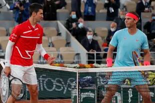 Los finalistas de 2020, Novak Djokovic y Rafael Nadal, vuelven a ser los favoritos este año.