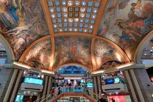 Los frescos de la cúpula de Galerías Pacífico, entre los que está el de Antonio Berni. 
