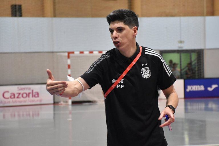 Matías Lucuix, DT del seleccionado argentino de futsal