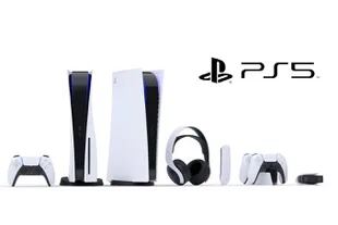 Las dos versiones de la PlayStation 5 (con y sin lectora de Blu-ray), el cargador oficial de mandos, los auriculares y anteojos de realidad virtual
