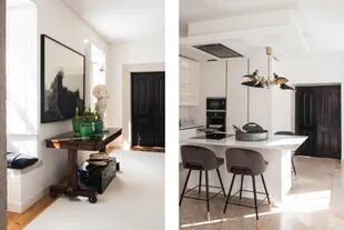 Un robusto escritorio inglés ayuda a acortar visualmente el recorrido del pasillo. En la cocina, dúo de banquetas tapizadas ‘Cliff’ (Eichholtz).