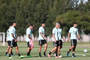 Entrenamiento de la selección argentina antes de viajar a Colombia a jugar el Sudamericano