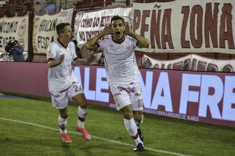 Huracán venció a Aldosivi 2-0, cortó una racha de 8 partidos sin ganar y respaldó a Kudelka