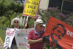 Lula quedó un paso más cerca de la cárcel y el PT piensa en otros candidatos